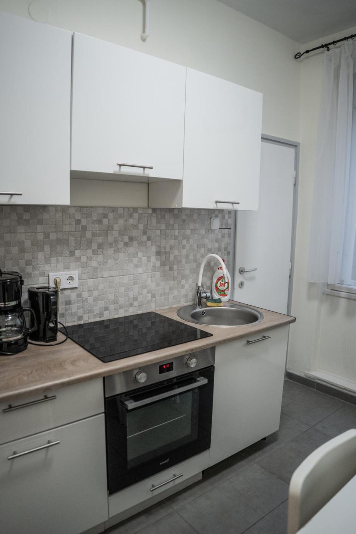 Oskola Luxury Apartment แซแก็ด ภายนอก รูปภาพ
